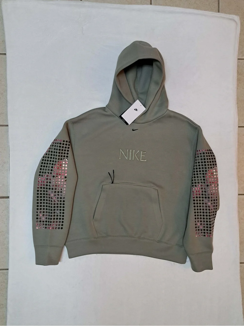 Nike Tech Fleece Oversized Pullover Hoodie - Men's size SMALL